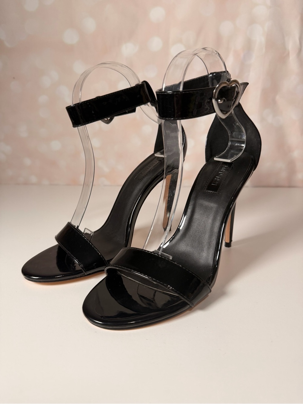 FOREVER 21 Black Heart Buckle Heel Size 8